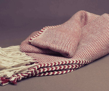 Baby alpaca blanket, handloomed technique, natural fibres | Human Heritage