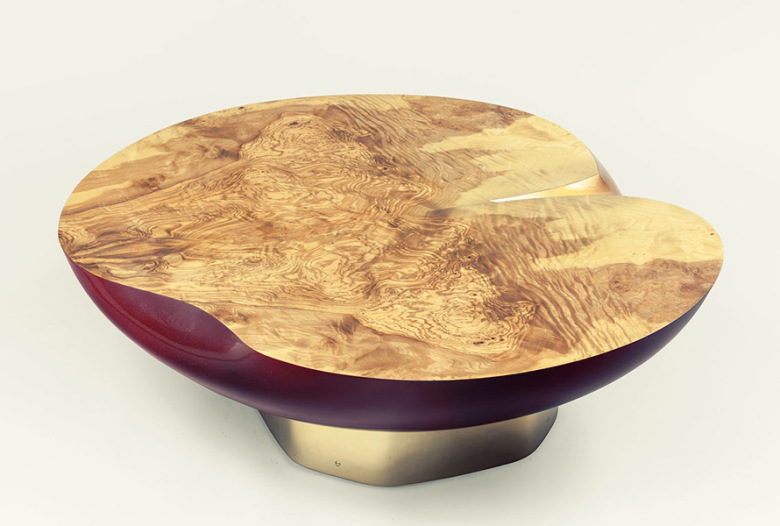 Coffe table, Apple-shaped, burr european olive ash, lacquered fiberglass | Human Heritage