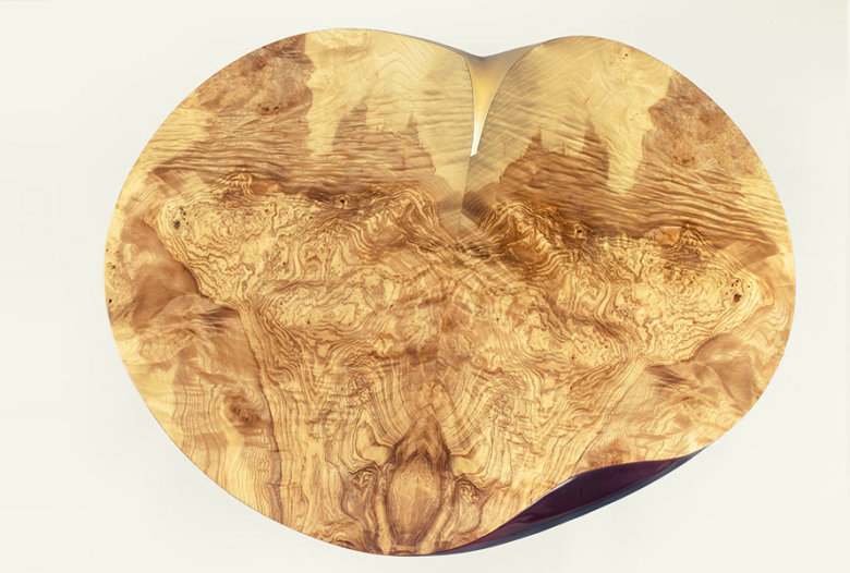 Coffe table, Apple-shaped, burr european olive ash, lacquered fiberglass | Human Heritage