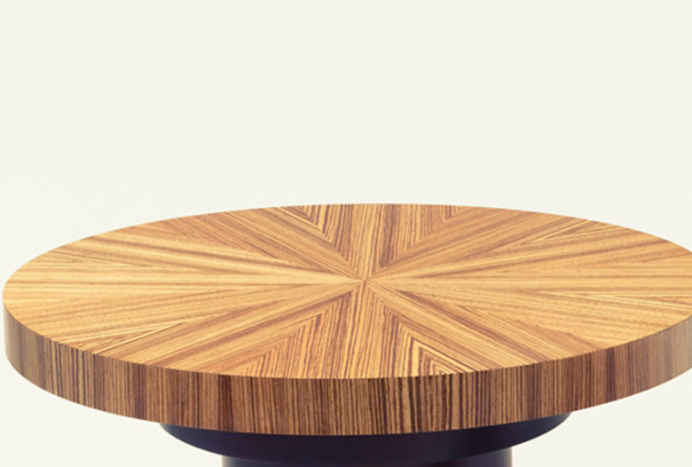 Coffee table, top in zebrano, foot lacquered and varnished, thin brass | Human Heritage