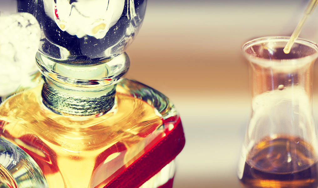 Parfum de luxe sur-mesure pour particuliers et entreprises | Human Heritage