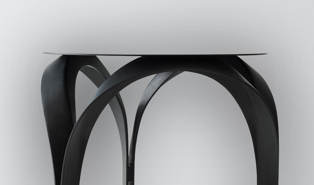 Table d'appoint de luxe fait main en fibre de carbone | Human Heritage